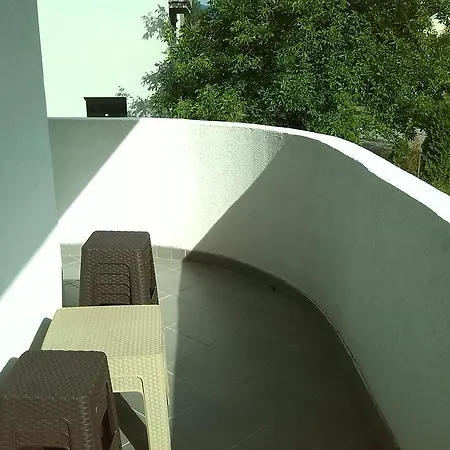 Emina Guest house *